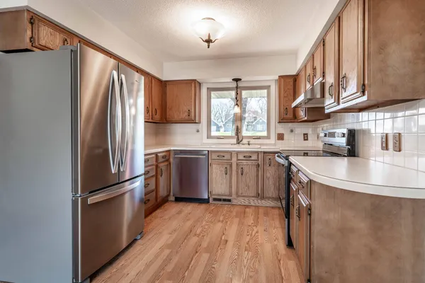 $619,000 | 1721 Minnehuta Drive, Fergus Falls, MN 56537