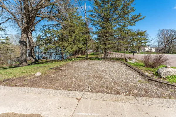 $619,000 | 1721 Minnehuta Drive, Fergus Falls, MN 56537