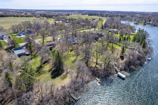 $619,000 | 1721 Minnehuta Drive, Fergus Falls, MN 56537