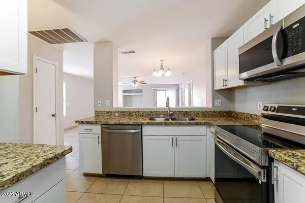 $1,915 | 13766 West Elm Street, Surprise, AZ 85374