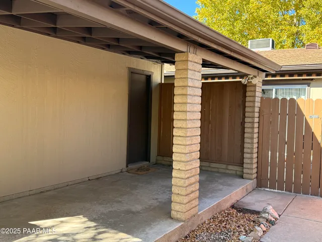 $299,900 | 341 Country Club Circle, Prescott, AZ 86303