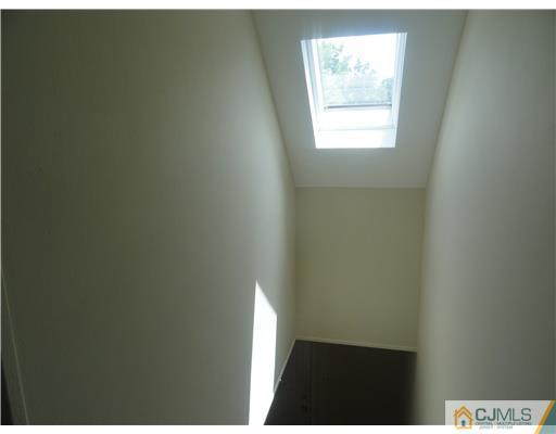 21 Abbott Road Somerset, NJ 08873 - Photo 13 of 17