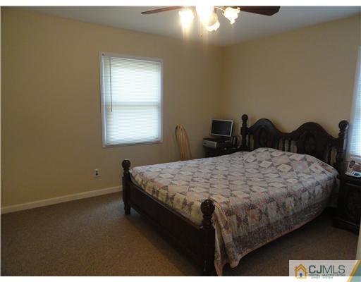 21 Abbott Road Somerset, NJ 08873 - Photo 7 of 17