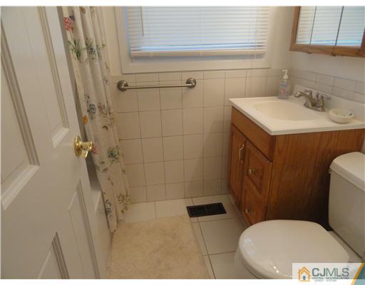 21 Abbott Road Somerset, NJ 08873 - Photo 9 of 17