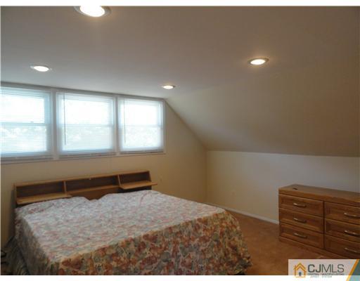 21 Abbott Road Somerset, NJ 08873 - Photo 10 of 17
