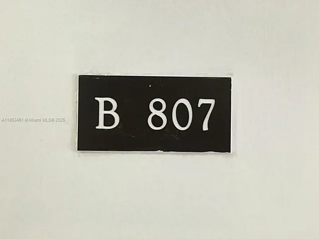 $1,975 | 9143 Southwest 77th Avenue, Unit B807, Miami, FL 33156