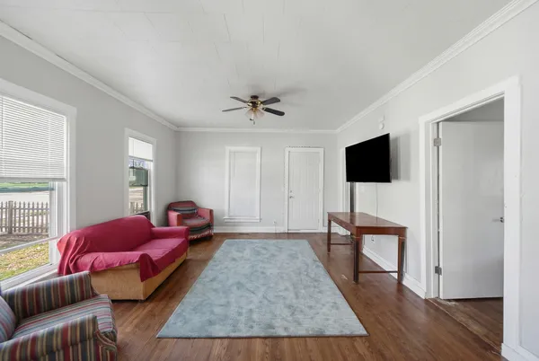 $219,900 | 403 South 8th Street, DeKalb, IL 60115