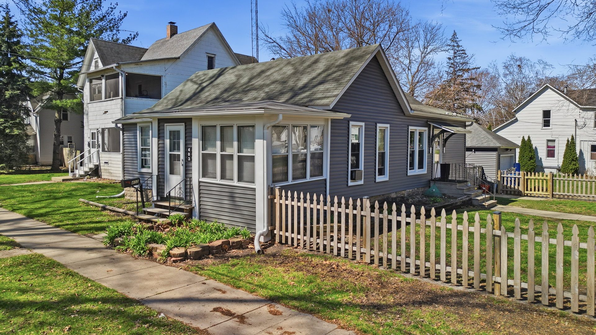 403 South 8th Street DeKalb, IL 60115 - Photo 3 of 13