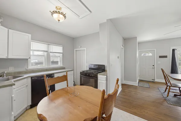 $219,900 | 403 South 8th Street, DeKalb, IL 60115