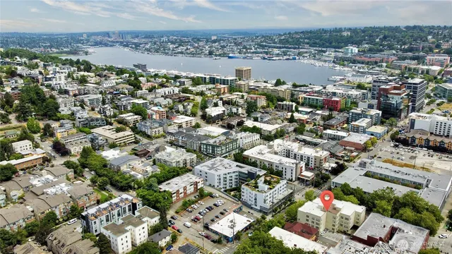 $350,000 | 621 5th Avenue North, Unit 103, Seattle, WA 98109