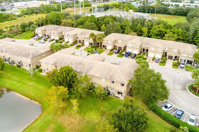 a picture of a bathroom with mirror