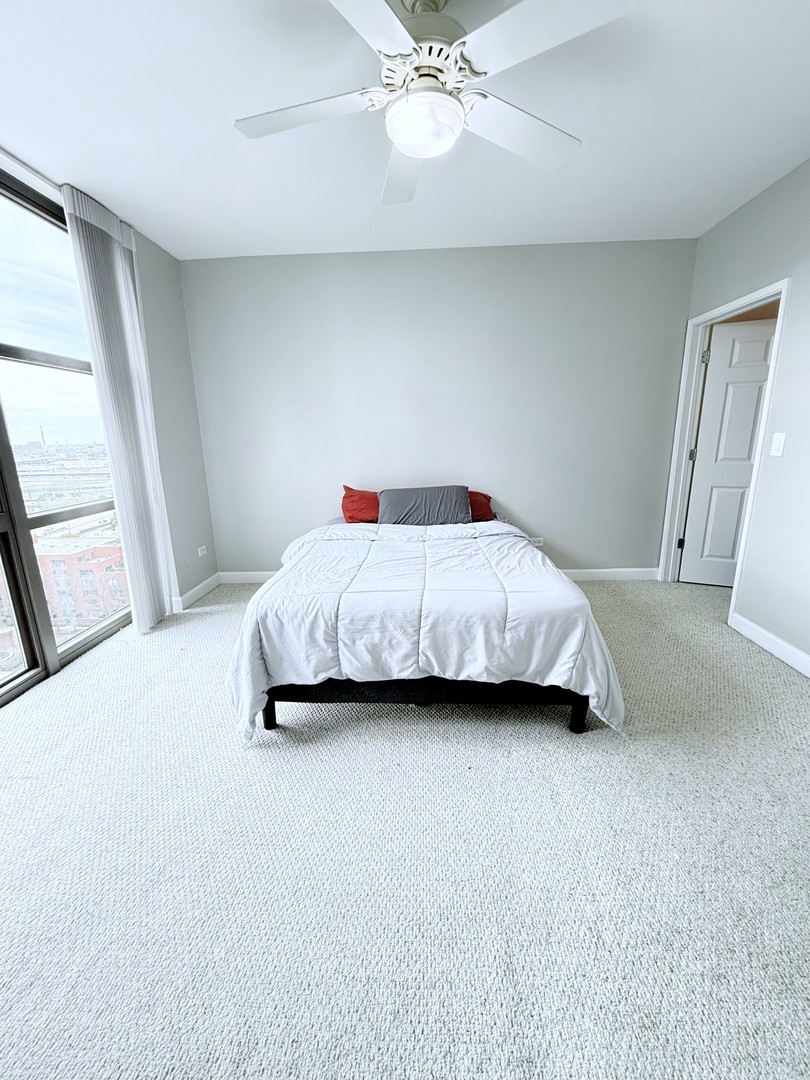 1101 South State Street, Unit 1505 Chicago, IL 60605 - Photo 3 of 20