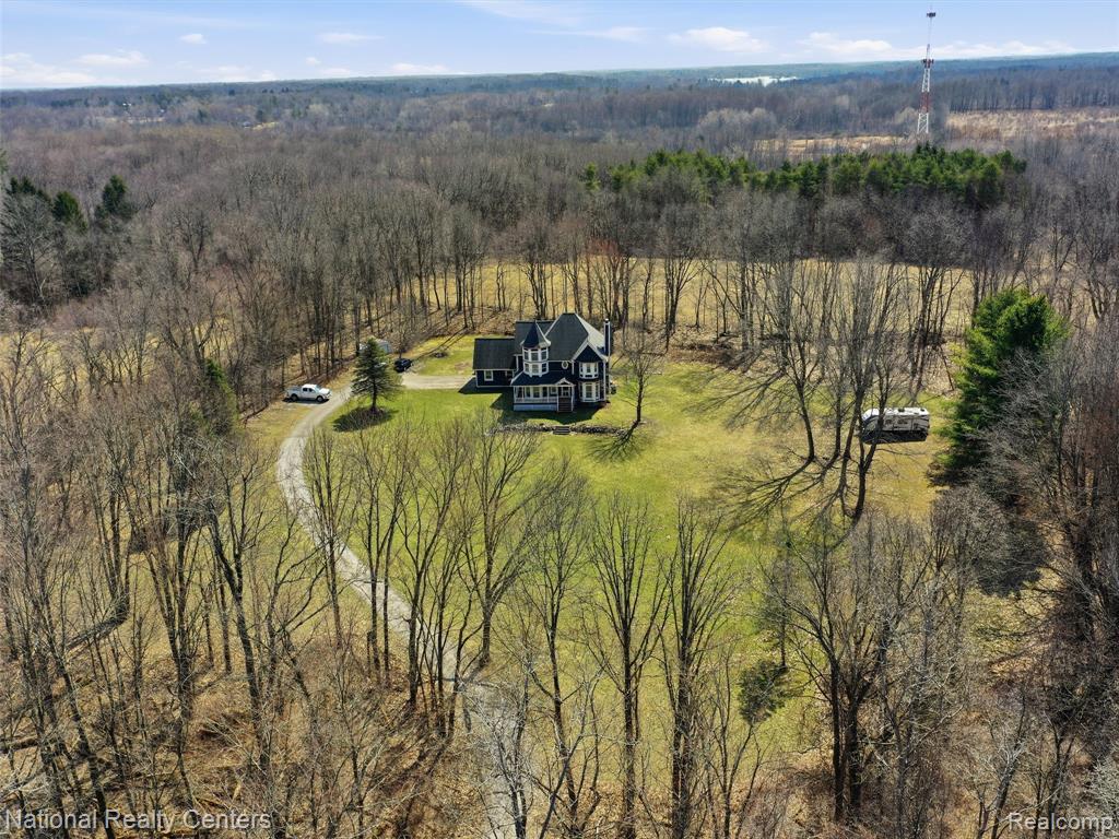675 West Leonard Road Leonard, MI 48367 - Photo 4 of 45