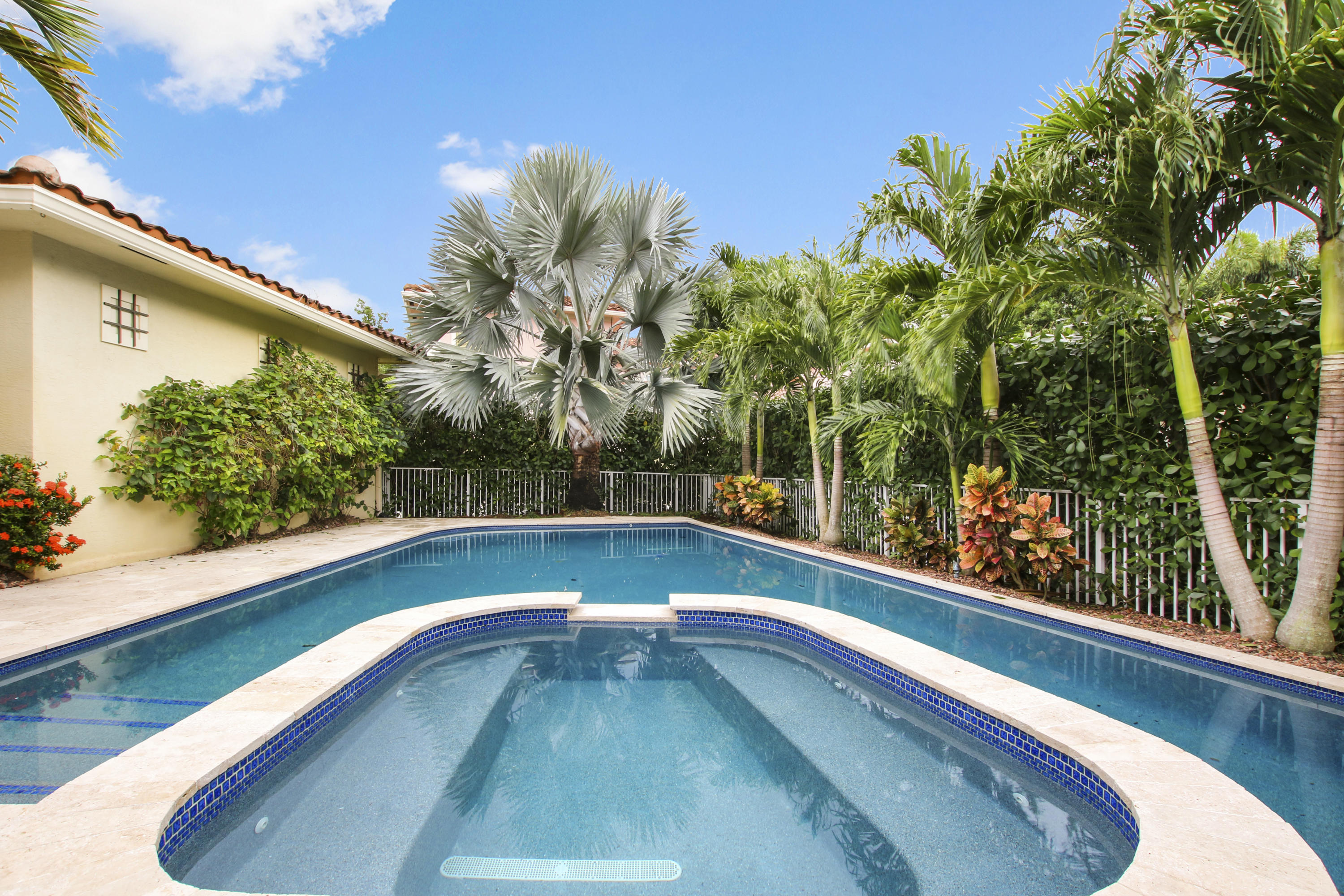 148 Glencullen Circle Jupiter, FL 33458 - Photo 2 of 20 Relaxing Spa