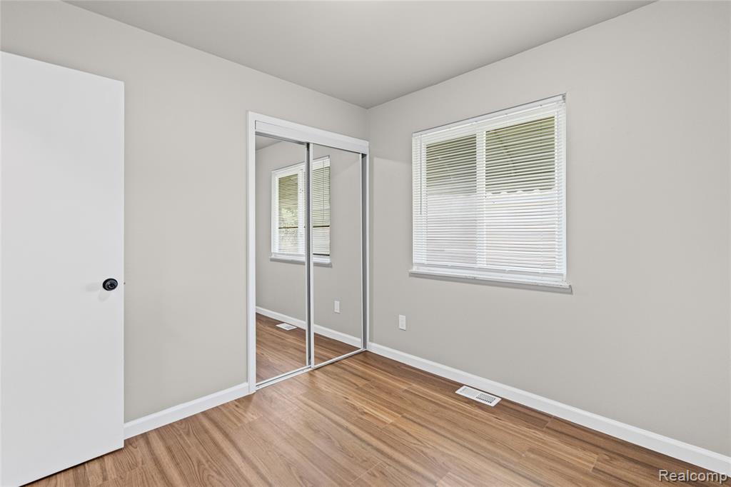 3710 Branch Road Flint, MI 48506 - Photo 22 of 46
