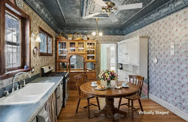 $295,000 | 706 Bloomfield Boulevard, Jackson, MI 49203