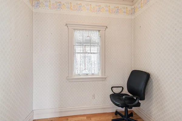 $295,000 | 706 Bloomfield Boulevard, Jackson, MI 49203