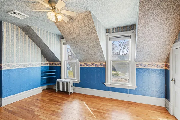 $295,000 | 706 Bloomfield Boulevard, Jackson, MI 49203