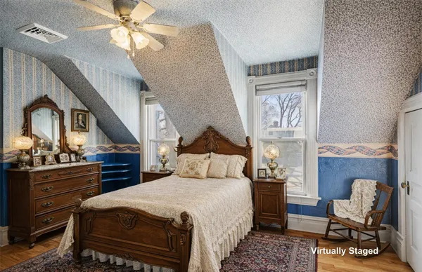 $295,000 | 706 Bloomfield Boulevard, Jackson, MI 49203