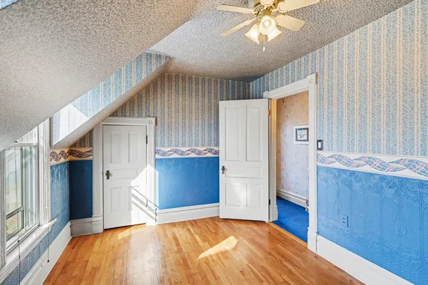 $295,000 | 706 Bloomfield Boulevard, Jackson, MI 49203