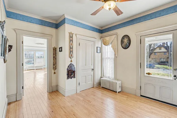 $295,000 | 706 Bloomfield Boulevard, Jackson, MI 49203