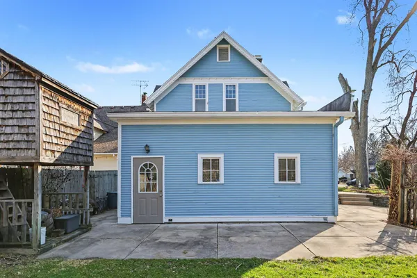 $295,000 | 706 Bloomfield Boulevard, Jackson, MI 49203