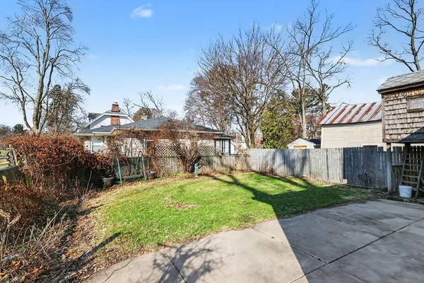 $295,000 | 706 Bloomfield Boulevard, Jackson, MI 49203