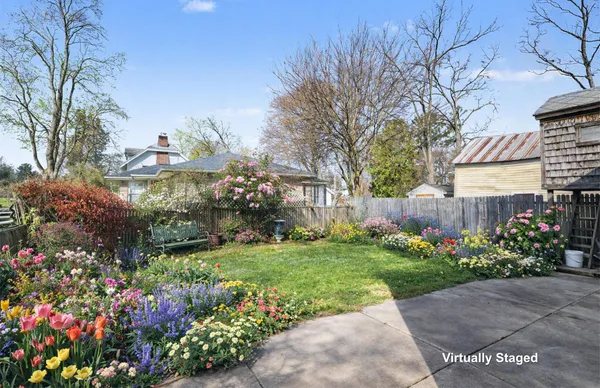 $295,000 | 706 Bloomfield Boulevard, Jackson, MI 49203