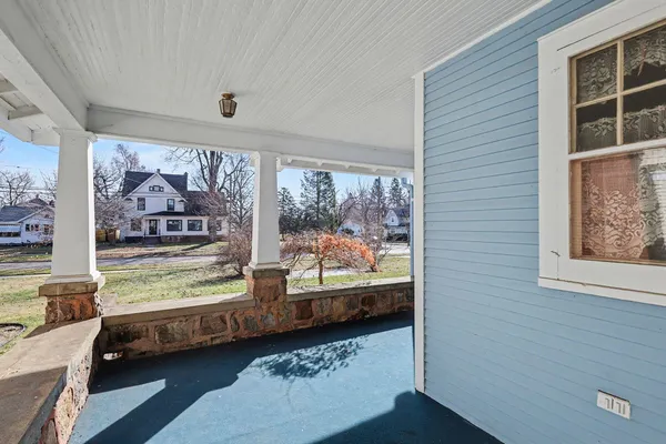 $295,000 | 706 Bloomfield Boulevard, Jackson, MI 49203