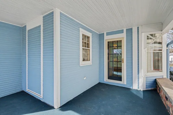 $295,000 | 706 Bloomfield Boulevard, Jackson, MI 49203