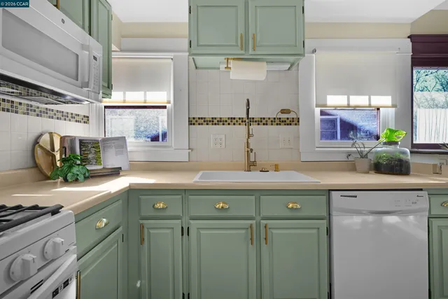 $359,999 | 204 Alameda Street, Vallejo, CA 94590