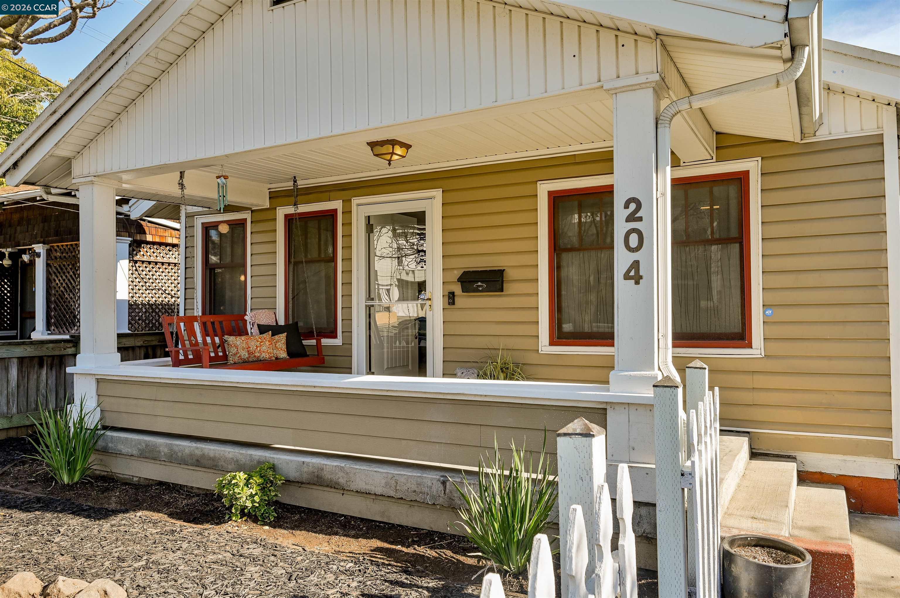 204 Alameda Street Vallejo, CA 94590 - Photo 3 of 27