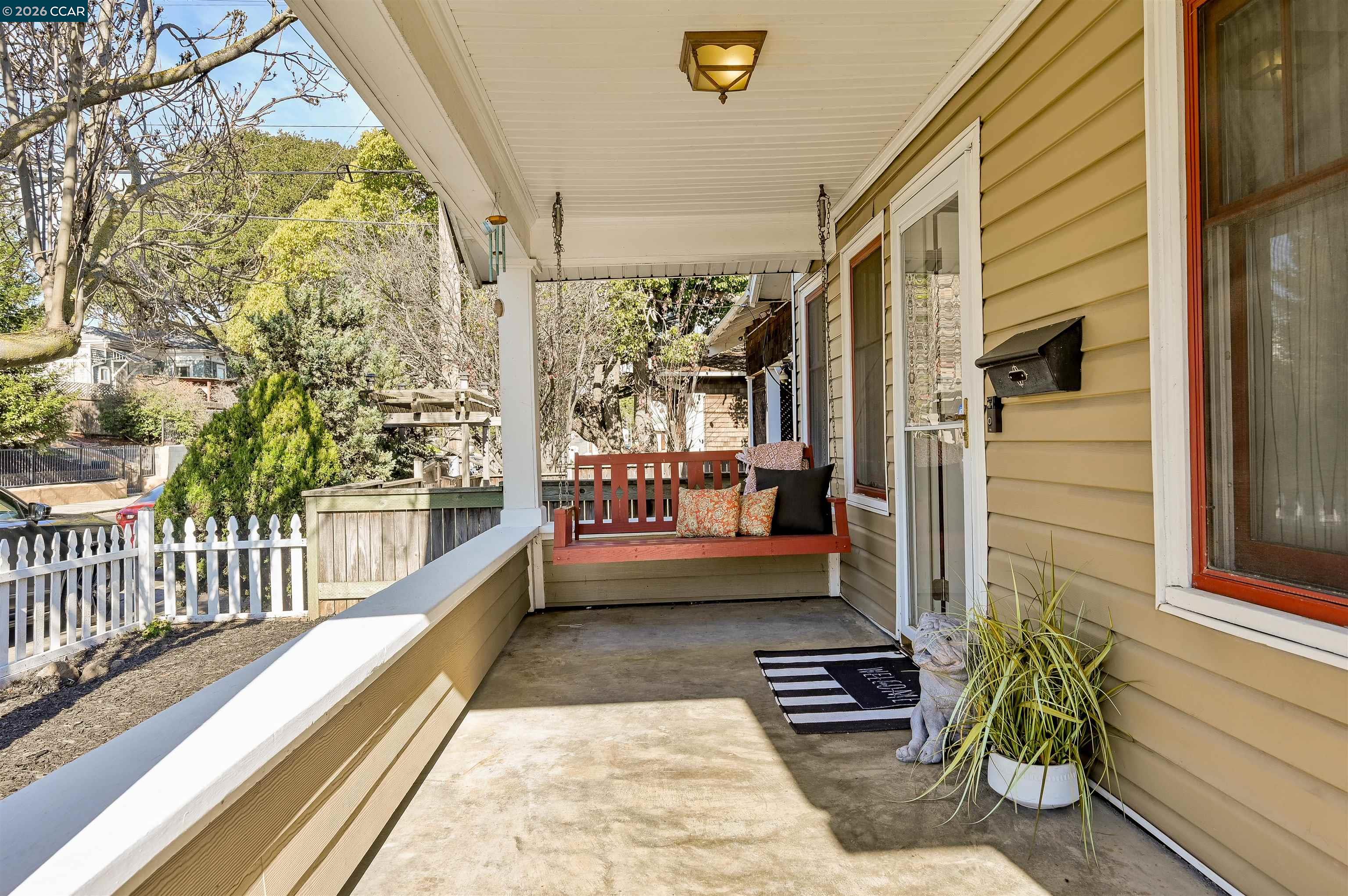 204 Alameda Street Vallejo, CA 94590 - Photo 4 of 27