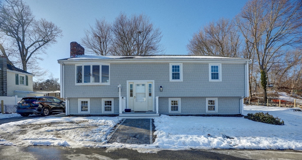 24 Lake View Road Weymouth, MA 02189 - Photo 1 of 39 Gallery Image 1