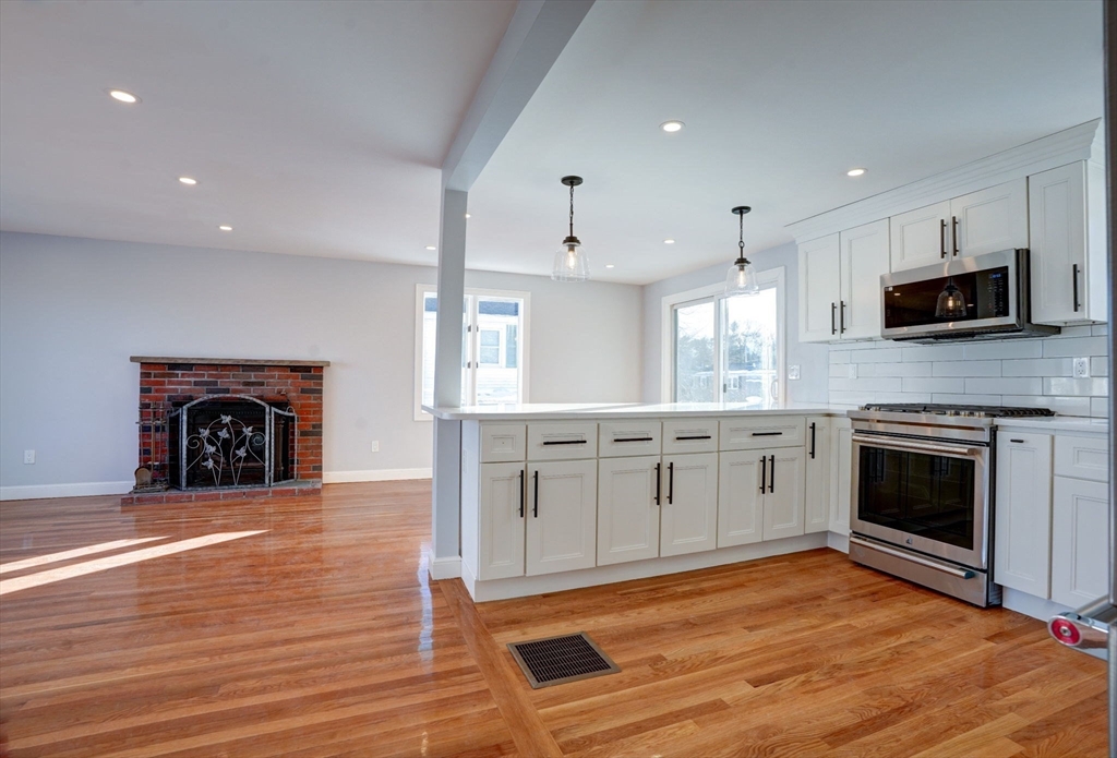 24 Lake View Road Weymouth, MA 02189 - Photo 16 of 39 Gallery Image 16