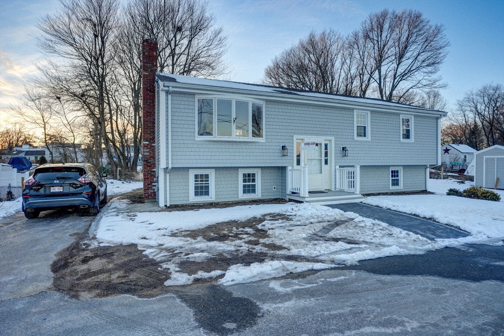 24 Lake View Road Weymouth, MA 02189 - Photo 2 of 39 Gallery Image 2