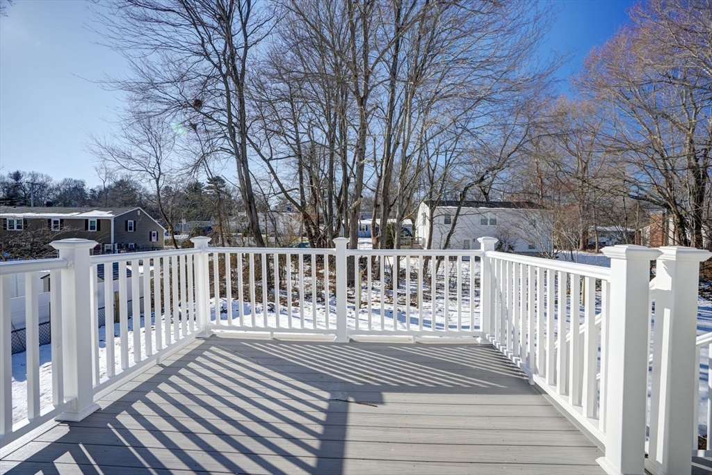 24 Lake View Road Weymouth, MA 02189 - Photo 5 of 39 Gallery Image 5
