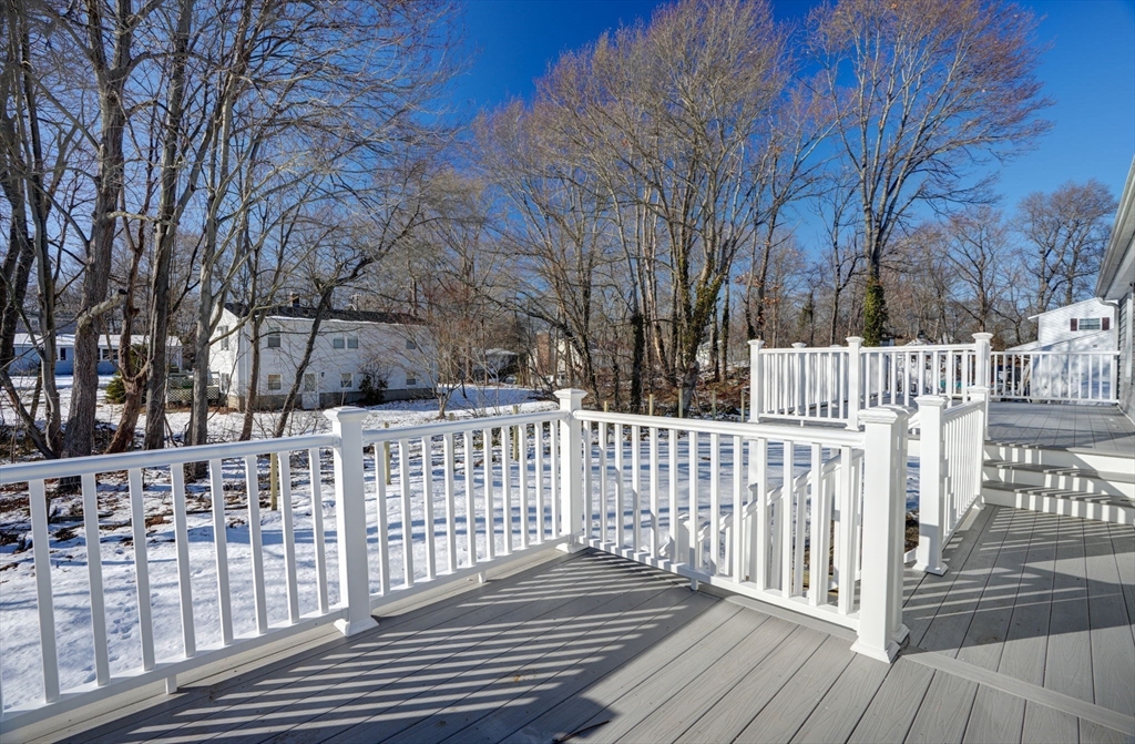 24 Lake View Road Weymouth, MA 02189 - Photo 6 of 39 Gallery Image 6