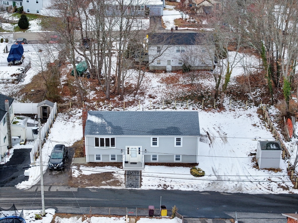 24 Lake View Road Weymouth, MA 02189 - Photo 9 of 39 Gallery Image 9