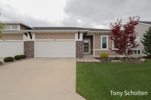 $499,900 | 3352 Golden Eagle Way, Unit 47, Hudsonville, MI 49426