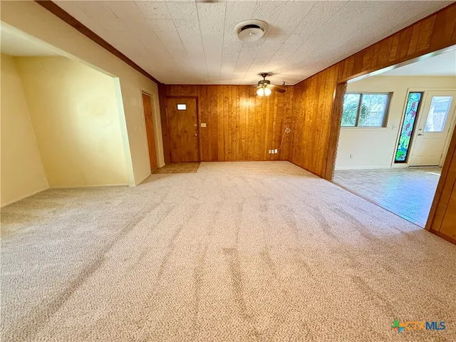 $2,050 | 1050 Elizabeth Avenue, New Braunfels, TX 78130