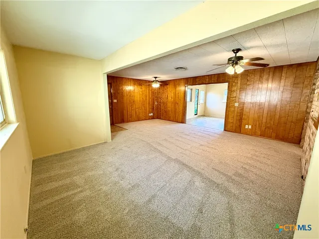 $2,050 | 1050 Elizabeth Avenue, New Braunfels, TX 78130