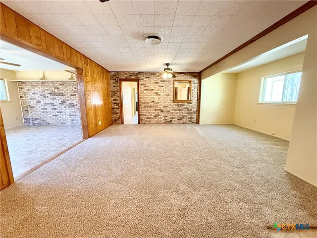 $2,050 | 1050 Elizabeth Avenue, New Braunfels, TX 78130