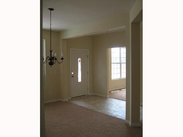 4899 Haughn Road, Unit 4 Grove City, OH 43123 - Photo 3 of 5