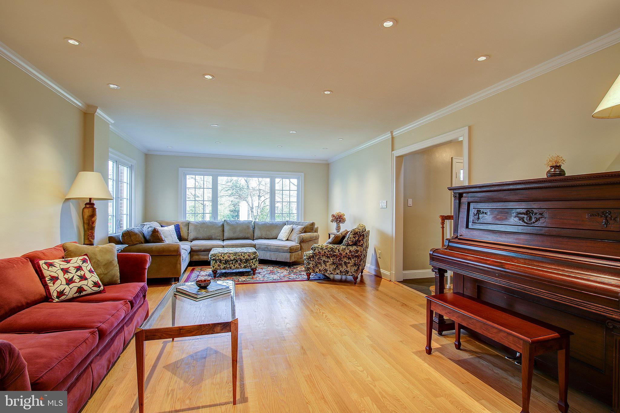 1441 Crestridge Drive Silver Spring, MD 20910 - Photo 19 of 50 Living room large enough for two sitting areas