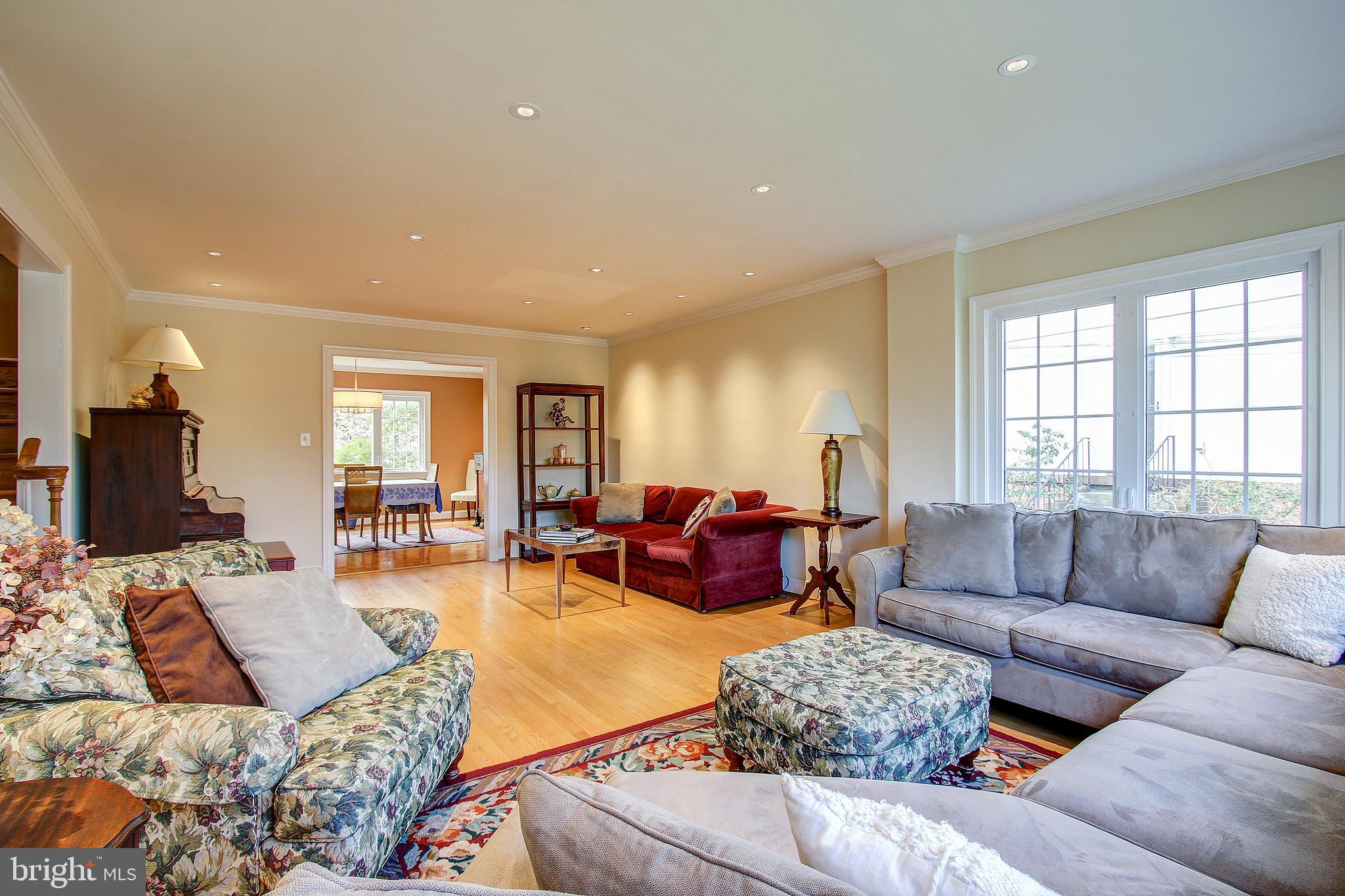1441 Crestridge Drive Silver Spring, MD 20910 - Photo 21 of 50 Living room off entryway and dining room