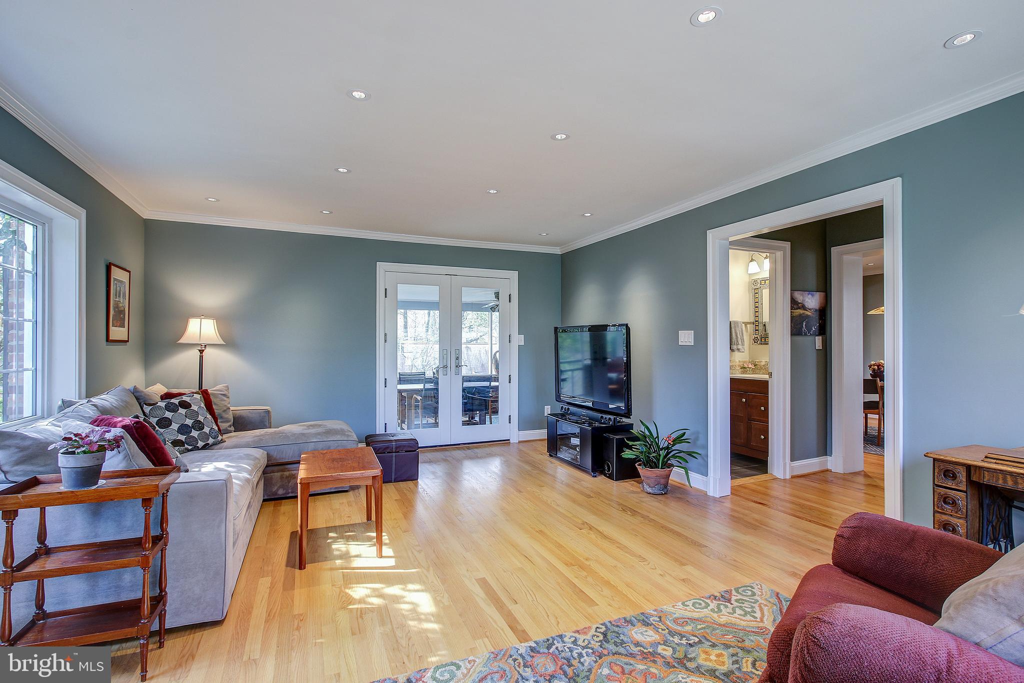 1441 Crestridge Drive Silver Spring, MD 20910 - Photo 27 of 50 Access to screened porch