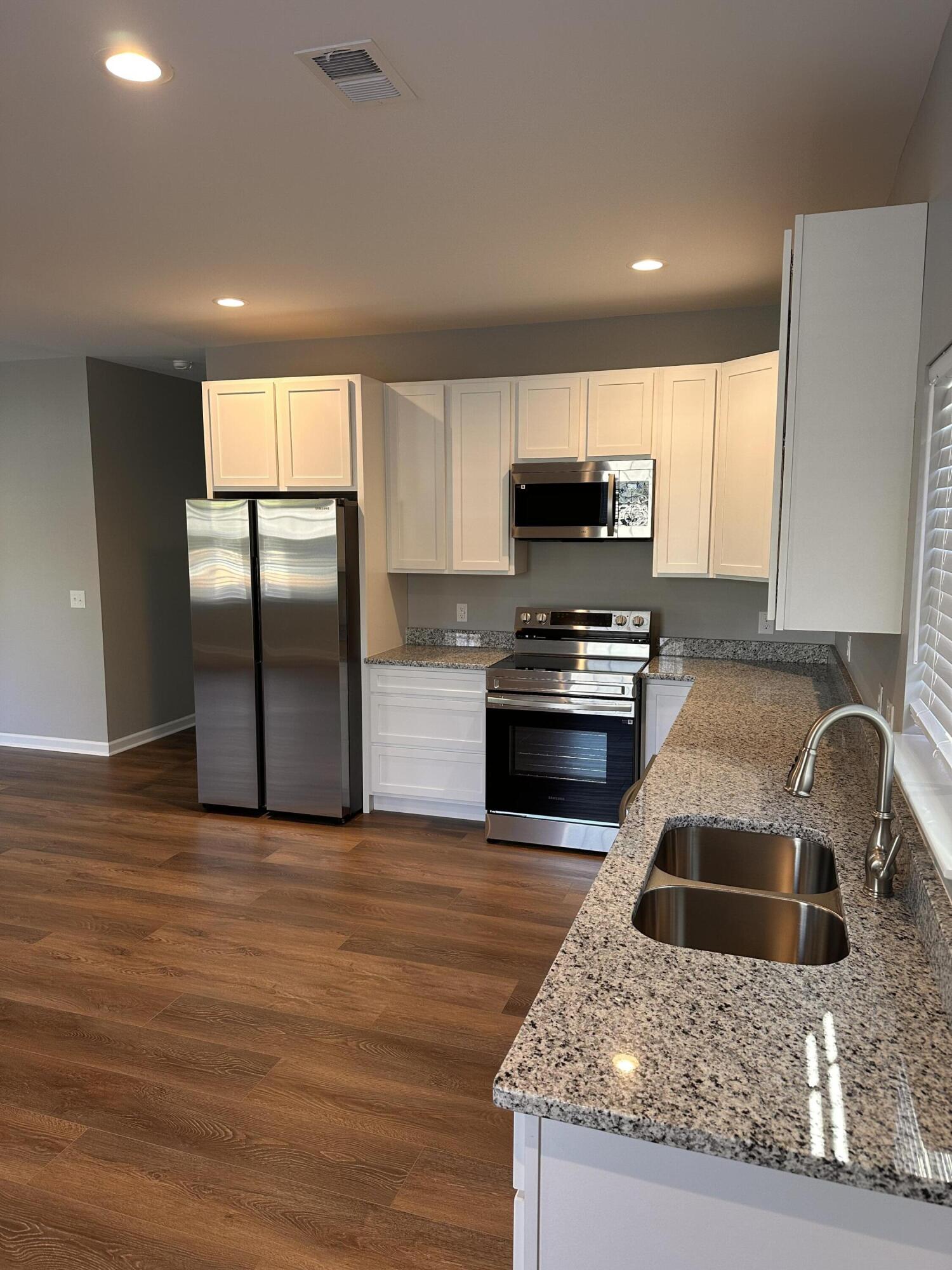 181 Roberts Road Summerville, SC 29483 - Photo 13 of 18 IMG_2601