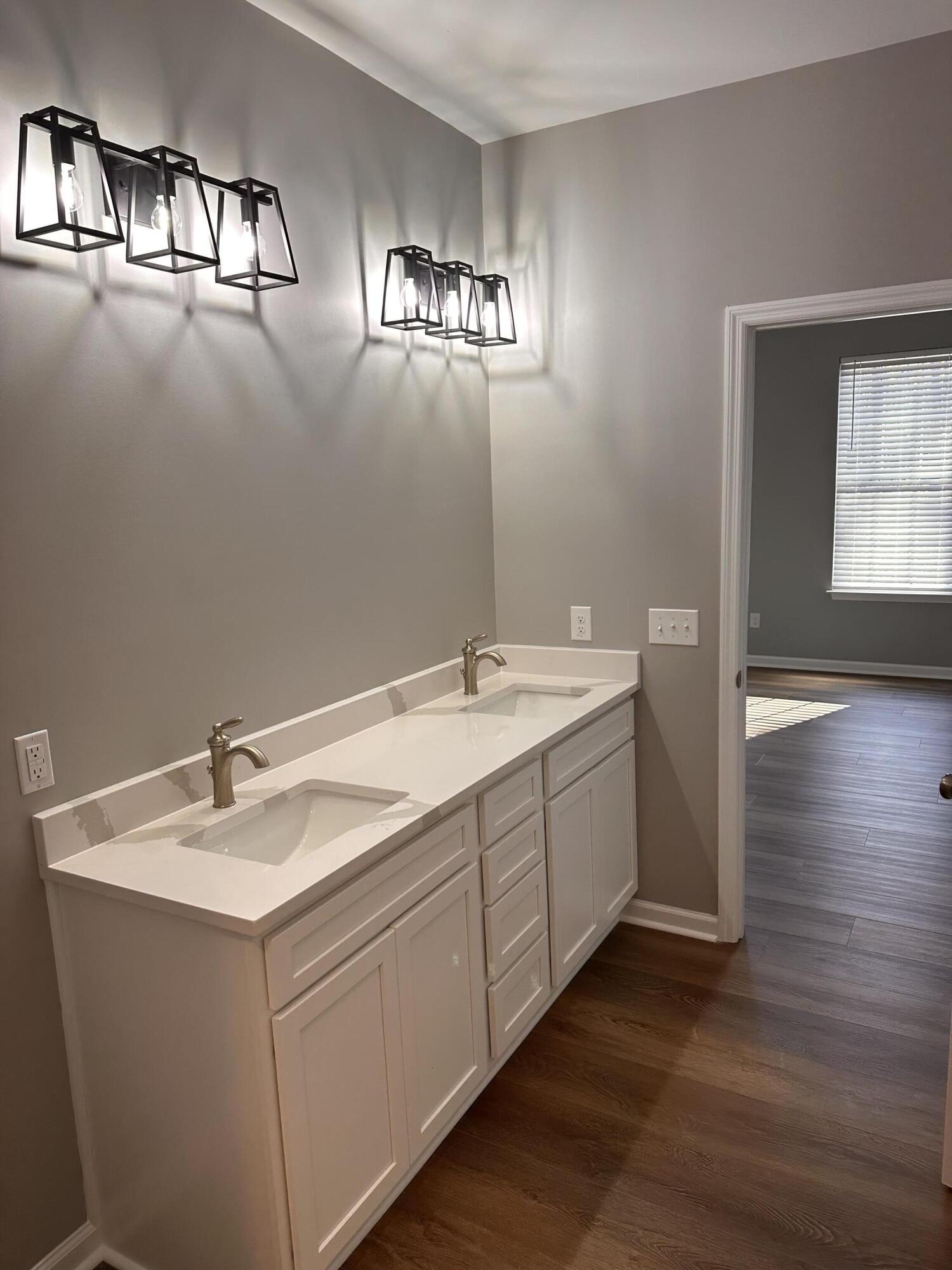 181 Roberts Road Summerville, SC 29483 - Photo 5 of 18 IMG_2616