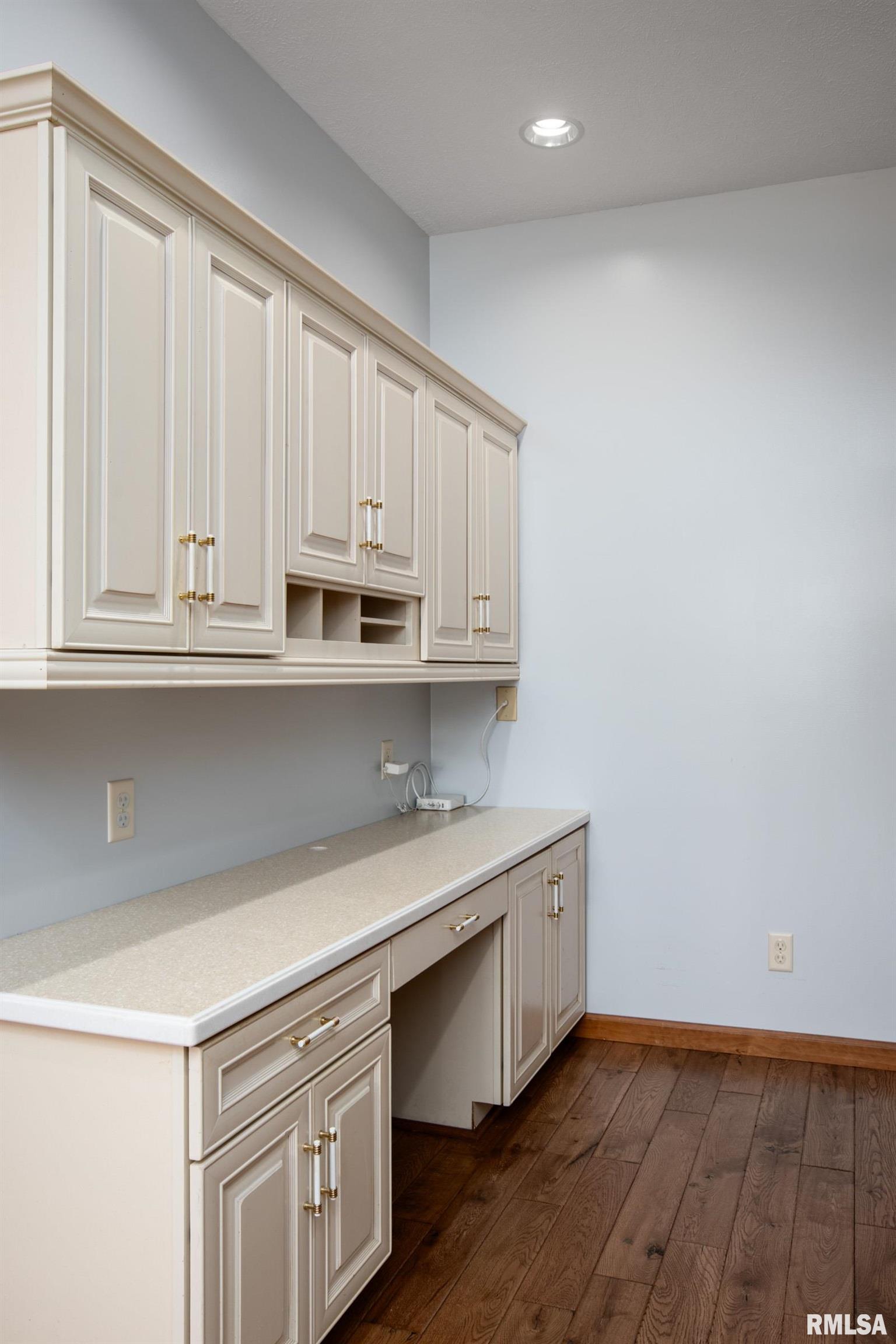 1535 Howard Road Marion, IL 62959 - Photo 13 of 44